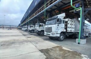 Dangote refinery increases ex-gantry petrol price by N100 to N799/litre