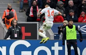 Nine-man Bayern Fight to Draw at Leverkusen