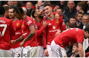 Man Utd Sink Villa to Boost Top-Four Bid