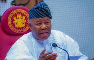 Akpabio Pacifies defeated Senators at primaries, raises their hope